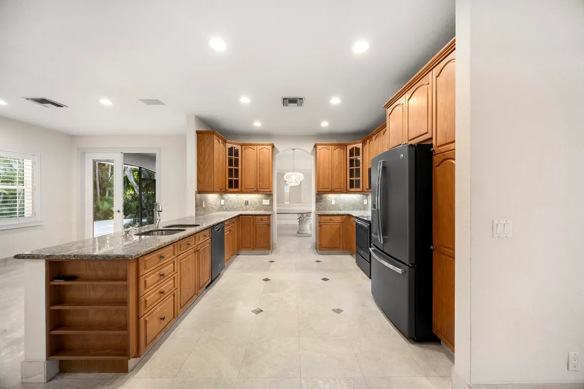 1558 Farmington Ave at 1558 Farmington Avenue, Wellington