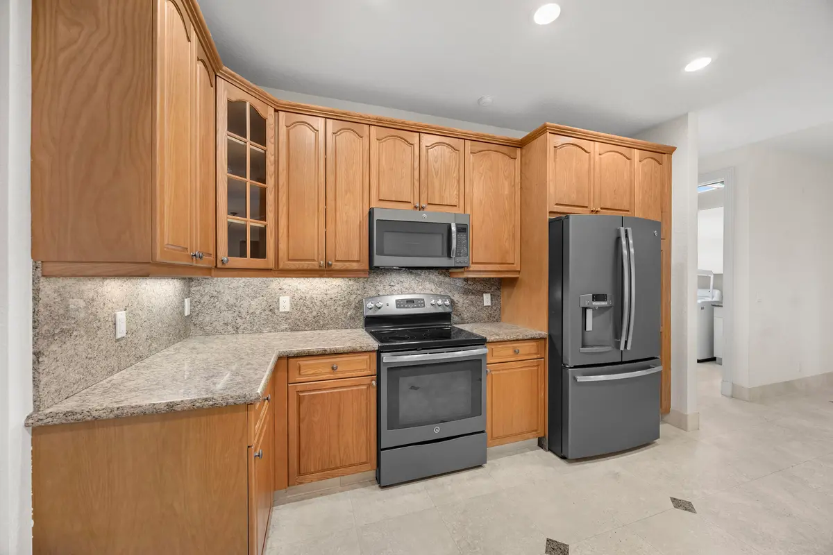 1558 Farmington Ave at 1558 Farmington Avenue, Wellington