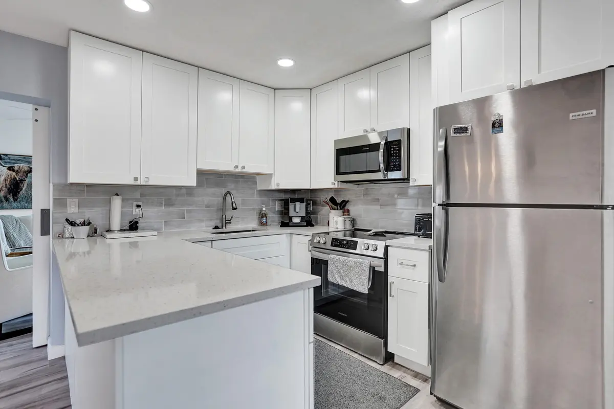 Beautiful Kitchen at 901 SW 6th Avenue, Boynton Beach