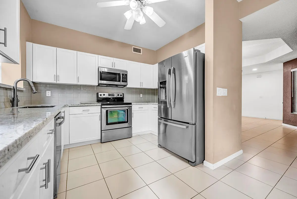 Updated Kitchen at 11571 Briarwood Circle 1, Boynton Beach