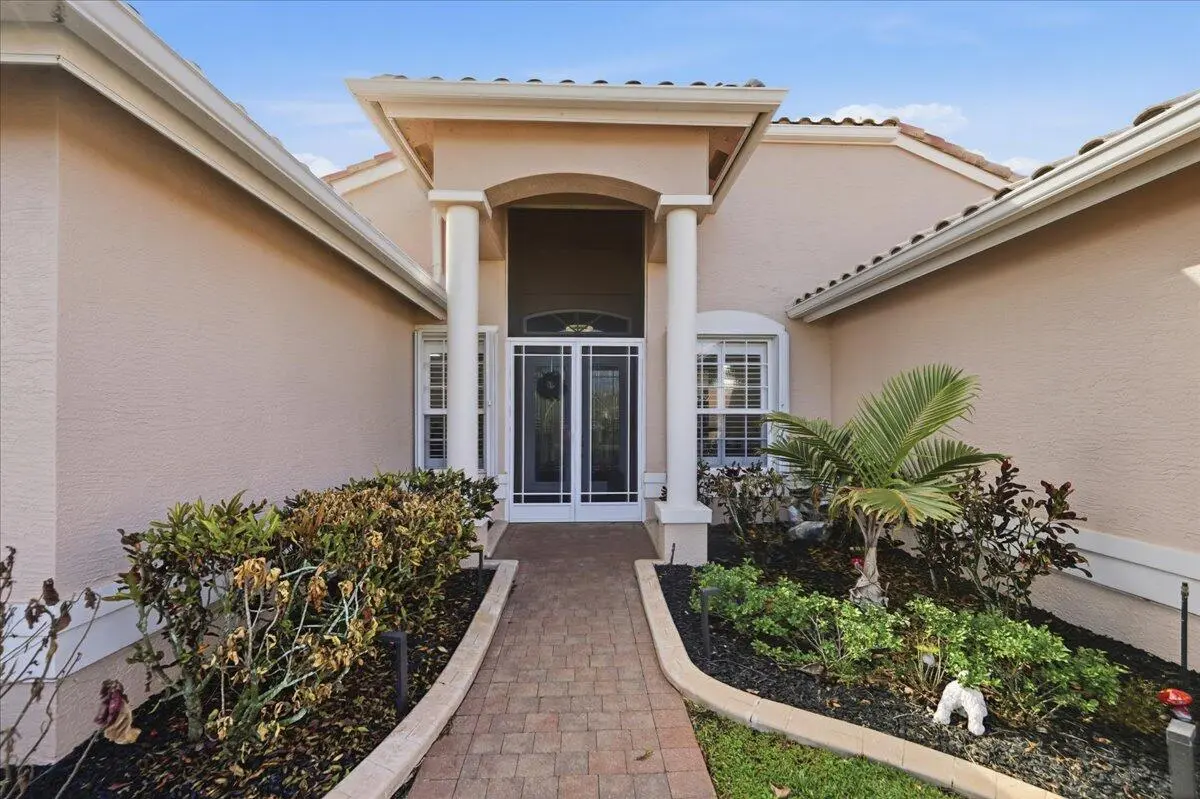06-DSC3690 at 499 NW Blue Lake Drive, Port St. Lucie