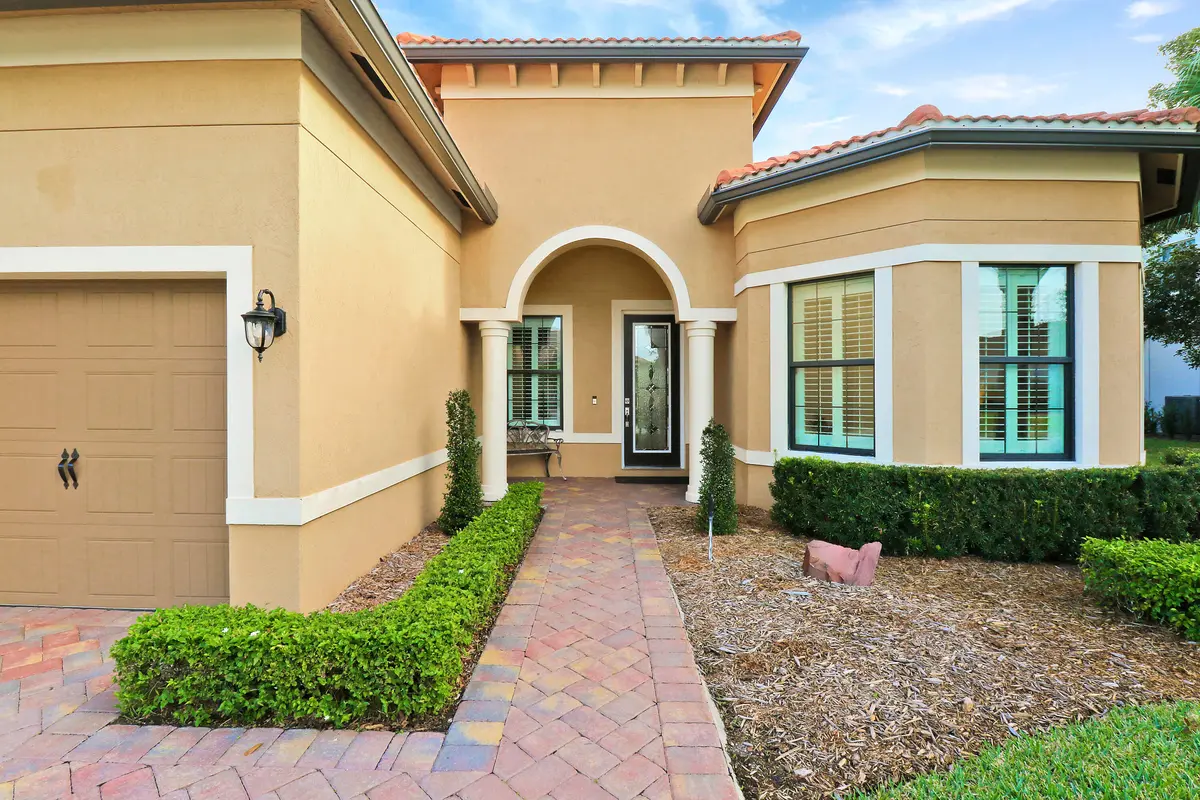 Front Entrance at 845 SW Habitat Lane, Palm City