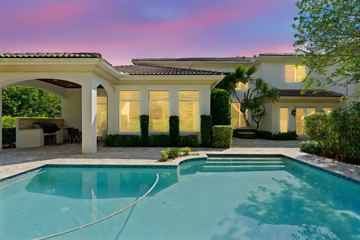 DuskPool at 4102 S Ocean Boulevard, Highland Beach