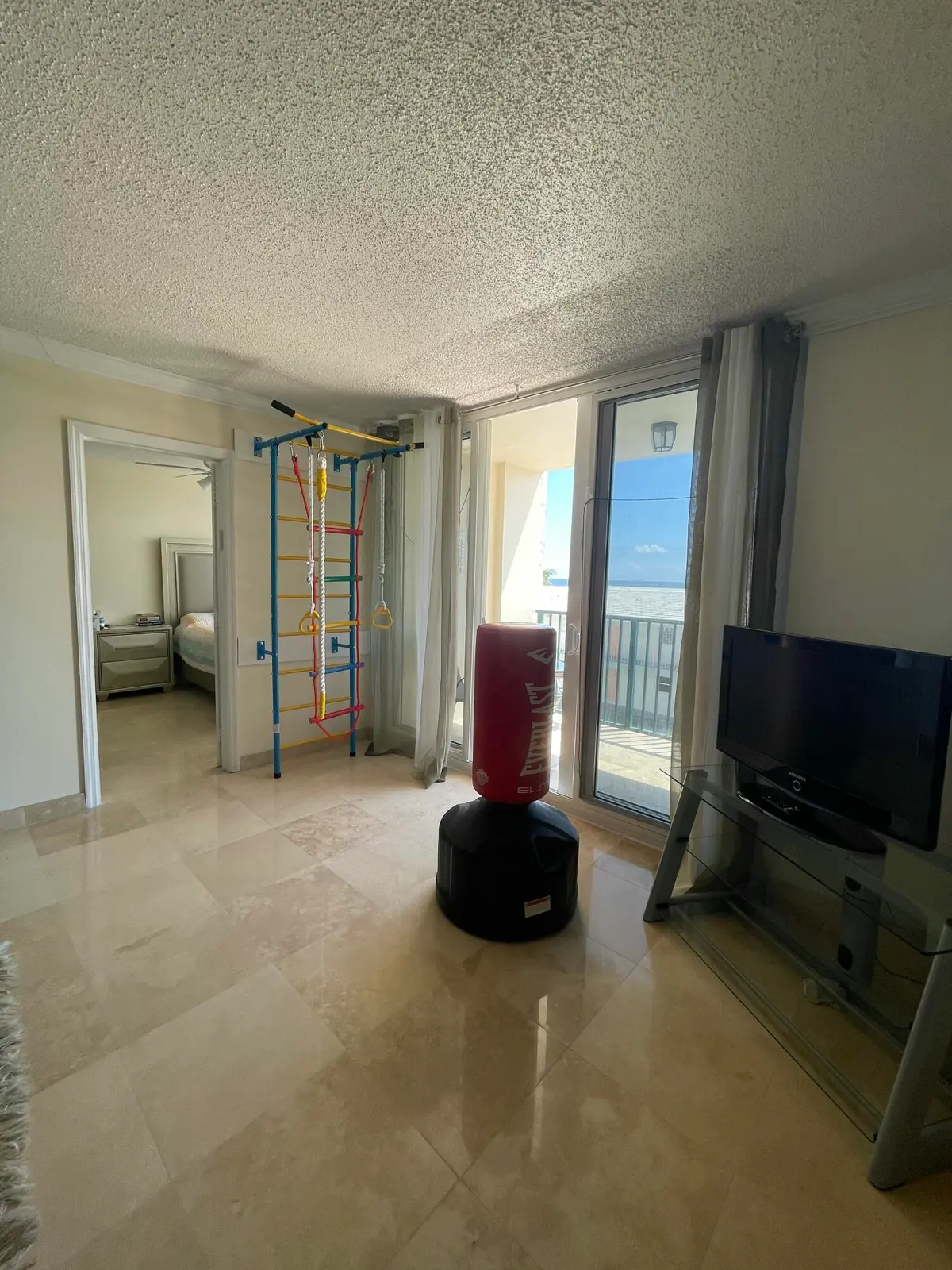 D86554AF-6ECE-4F0B-9133-DBA884BD52BE at 1237 Hillsboro Mile 302, Hillsboro Beach