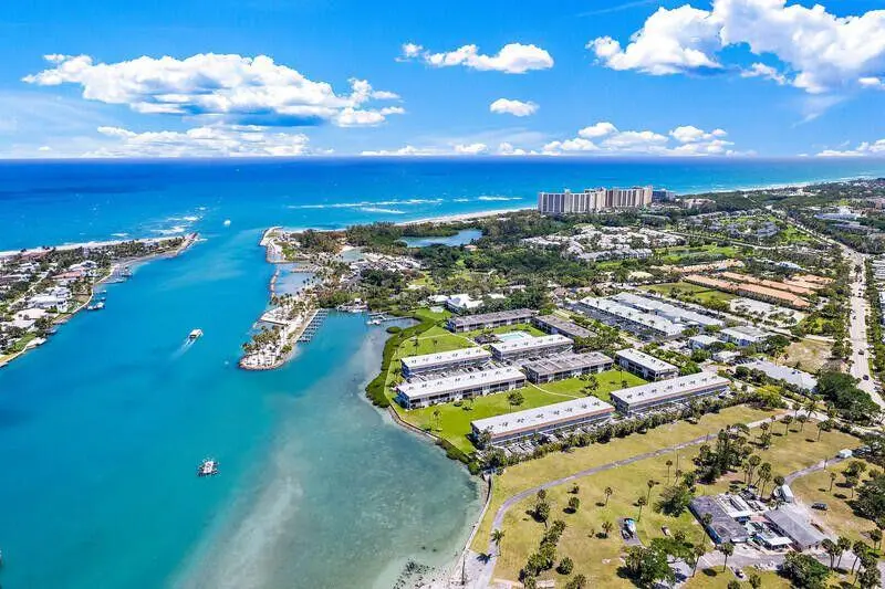 aerial at 300 Ocean Trail Way 1008, Jupiter