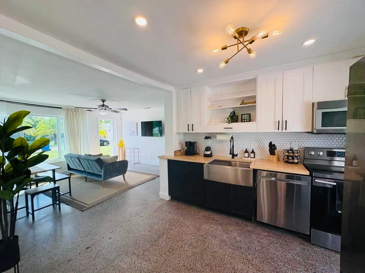 IMG_6676 at 2711 NE 11th Terrace, Pompano Beach