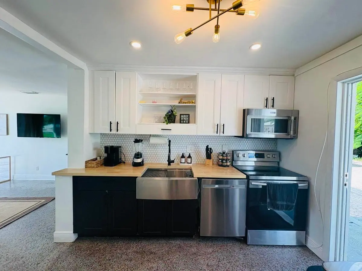 IMG_6677 at 2711 NE 11th Terrace, Pompano Beach