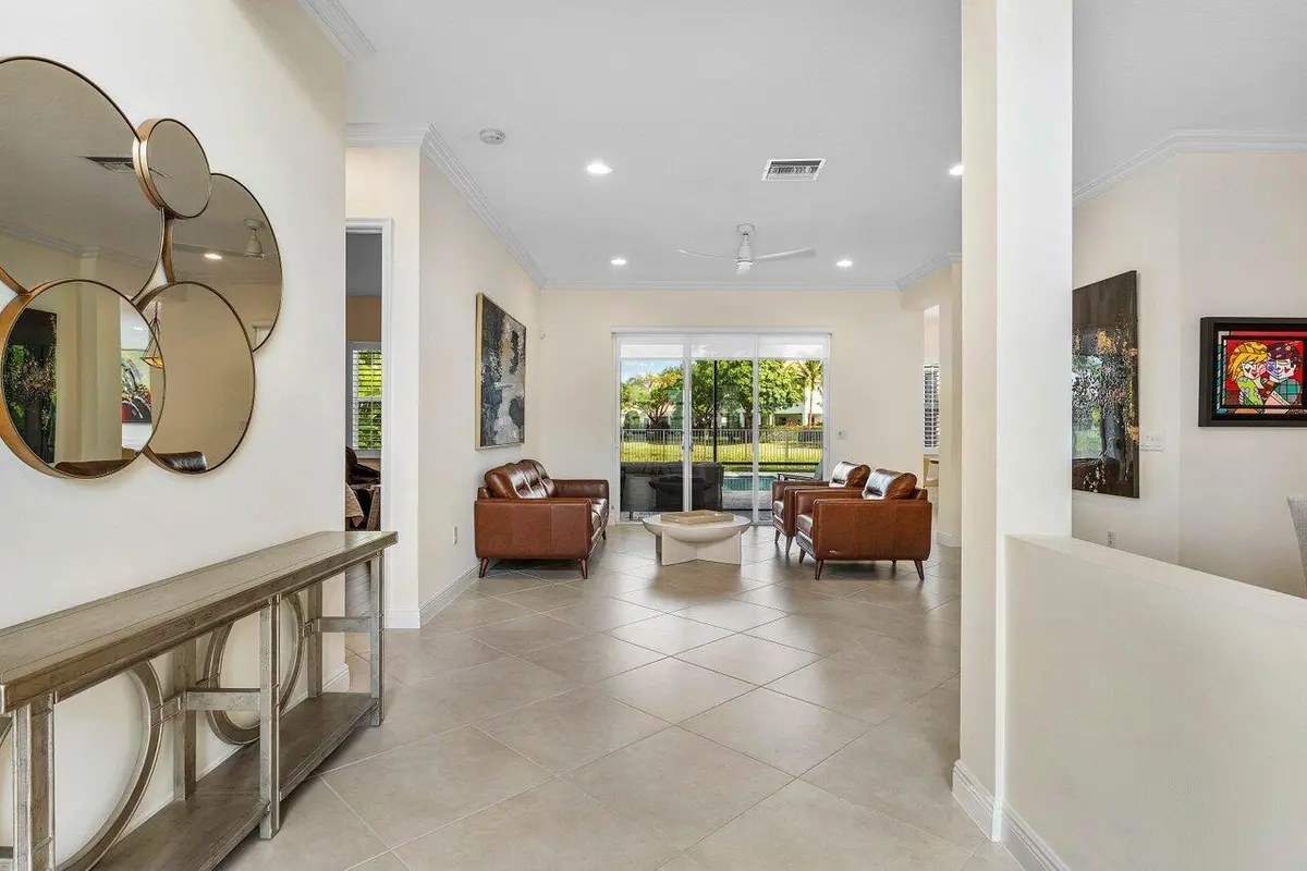 Entry 2 at 11952 Fox Hill Circle, Boynton Beach