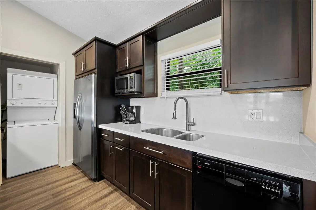 Kitchen/Laundry - 542 at 11863 Wimbledon Circle 542, Wellington