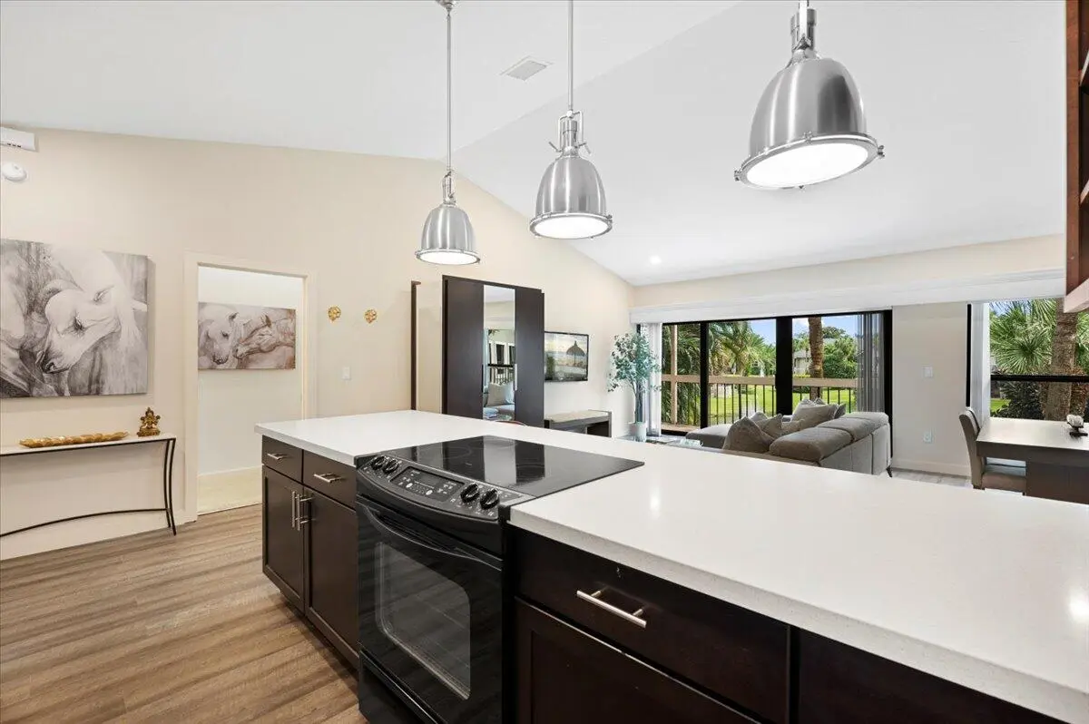 Kitchen-542 at 11863 Wimbledon Circle 542, Wellington