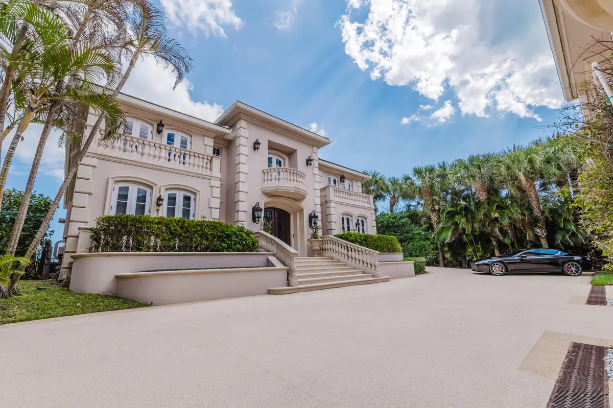 Exterior Front of Main House at 19 N Beach Road, Jupiter Island