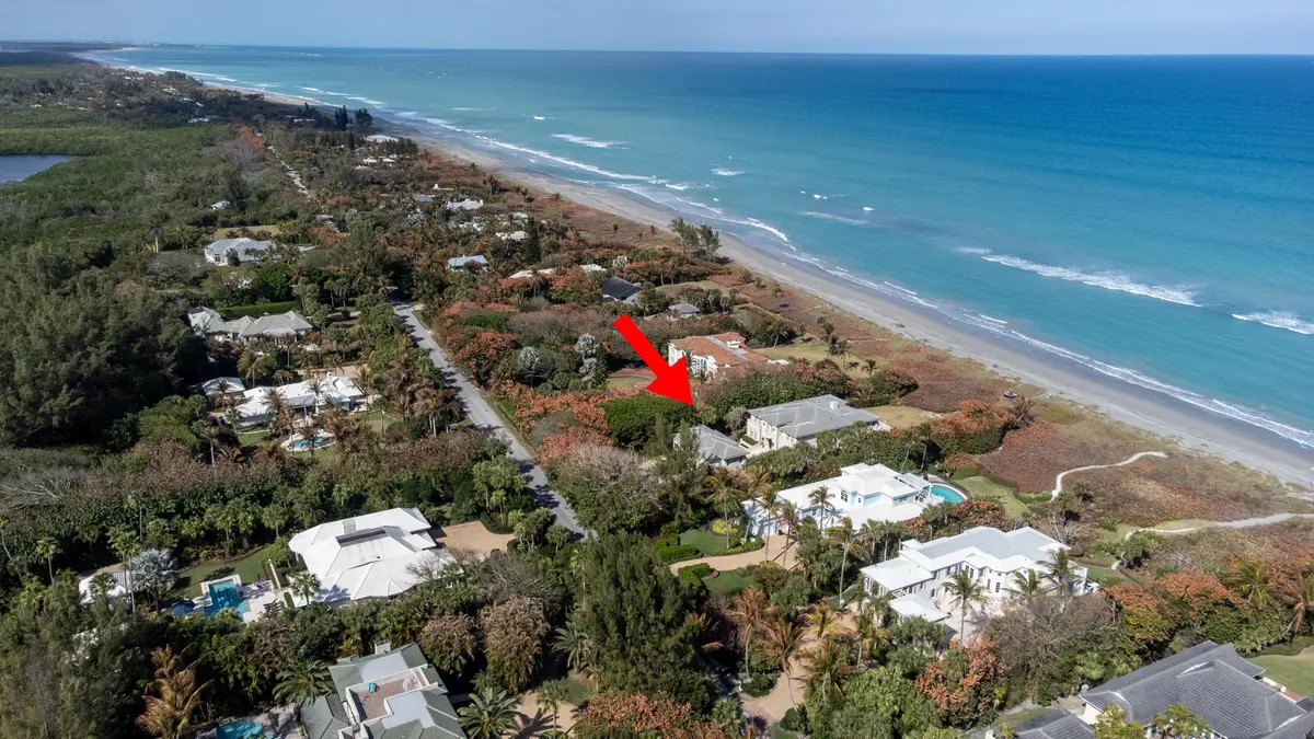 Aerial Northeast at 19 N Beach Road, Jupiter Island
