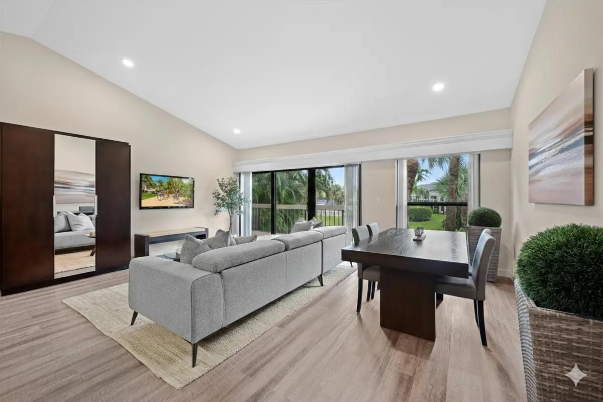 Living Dining 542 Edited at 11863 Wimbledon Circle 542, Wellington