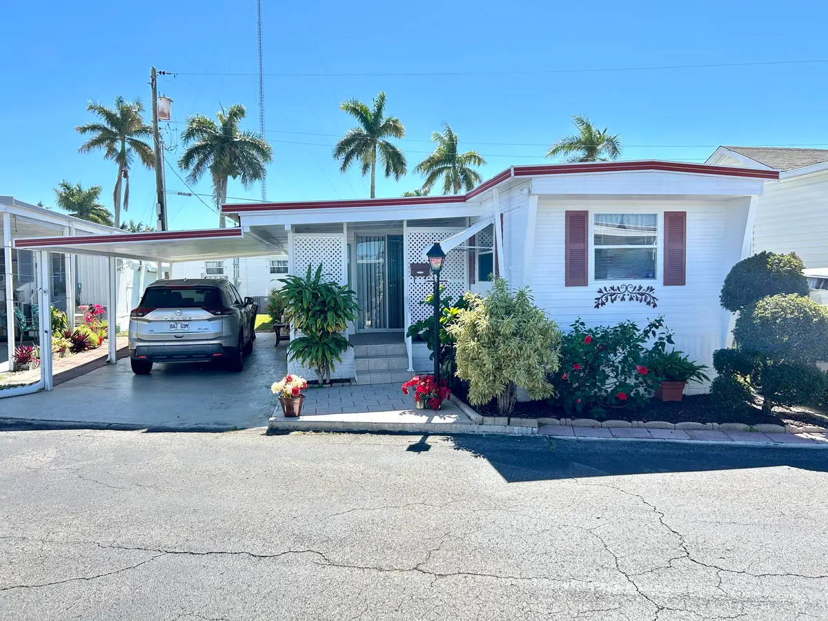 For Sale at 3332 Broadway Street, Hollywood