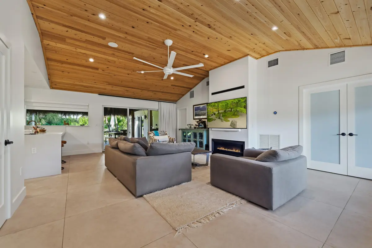 2_05 at 125 Cascade Lane, Palm Beach Shores