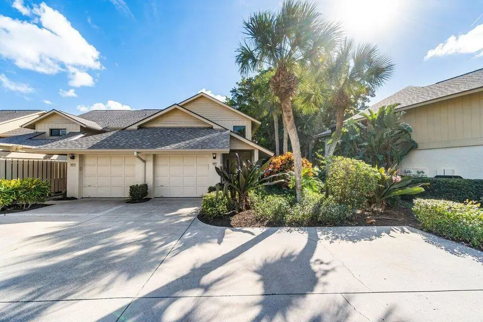 17138 Waterbend Drive 217, Jupiter, FL – photo 2