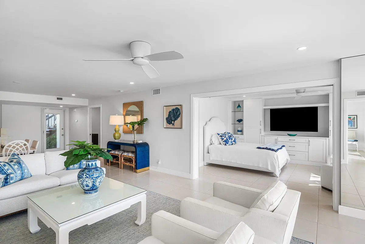 Interior living area at 3611 Quail Ridge Drive Bobwhite A, Boynton Beach