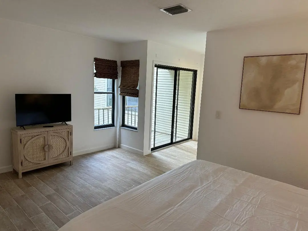 Master at 1608 Shaker Circle Circle, Wellington