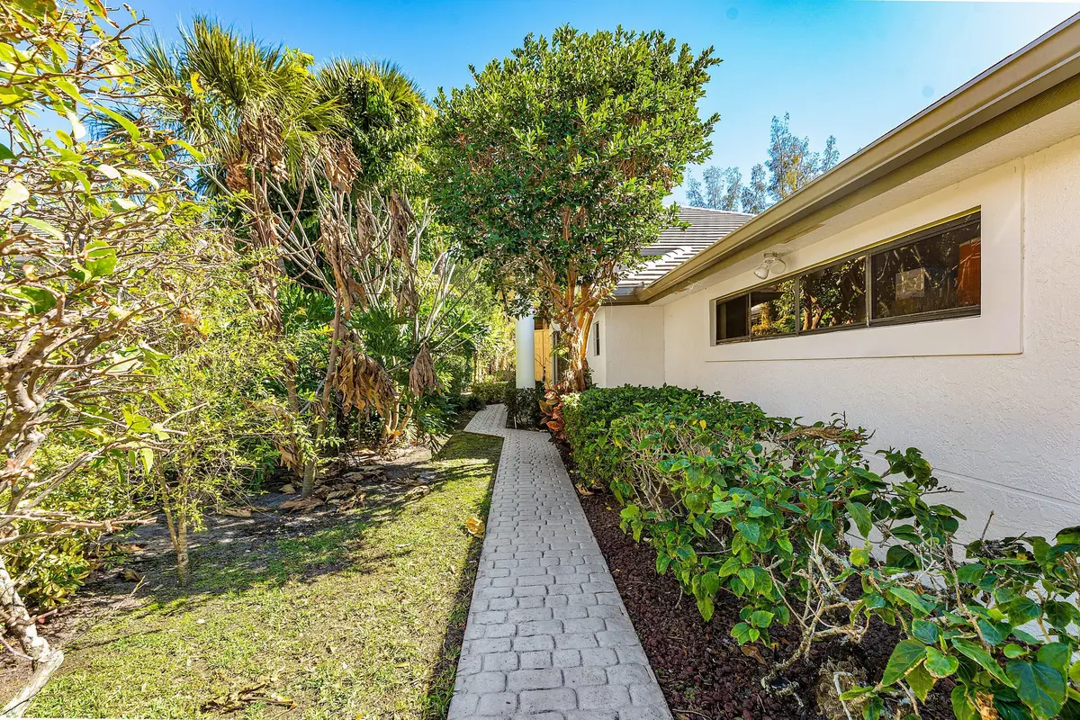 005-1120SandDriftWay-A-WestPalmBeach-FL- at 1120 Sand Drift Way A, West Palm Beach