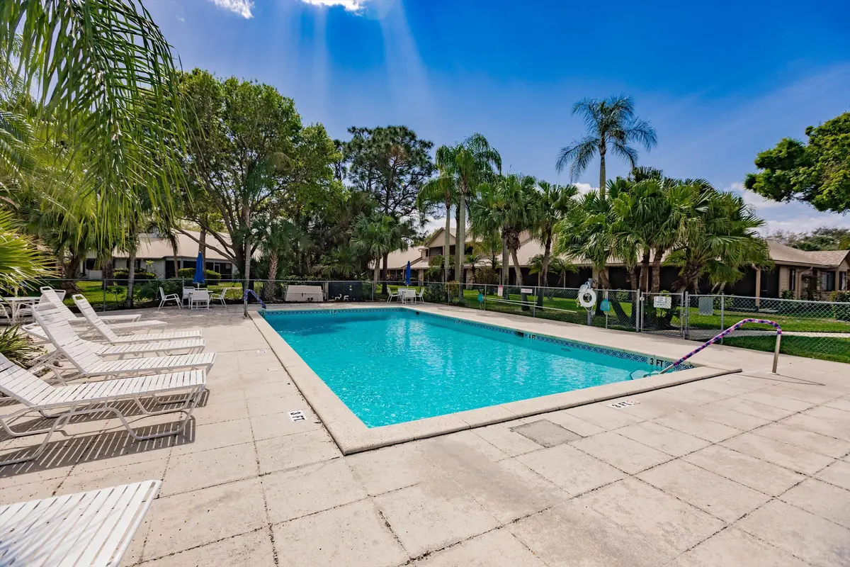 pool at 6115 SE Georgetown Place 1006, Hobe Sound