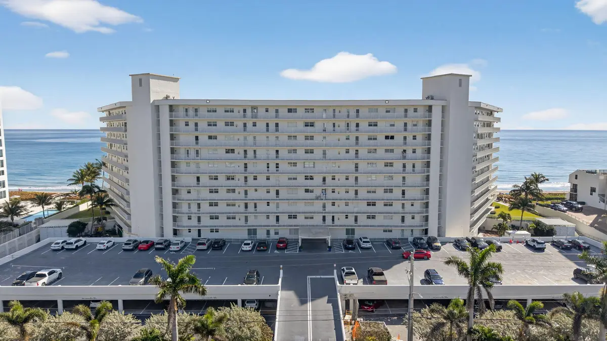 Building View at 3101 S Ocean Boulevard 302, Highland Beach