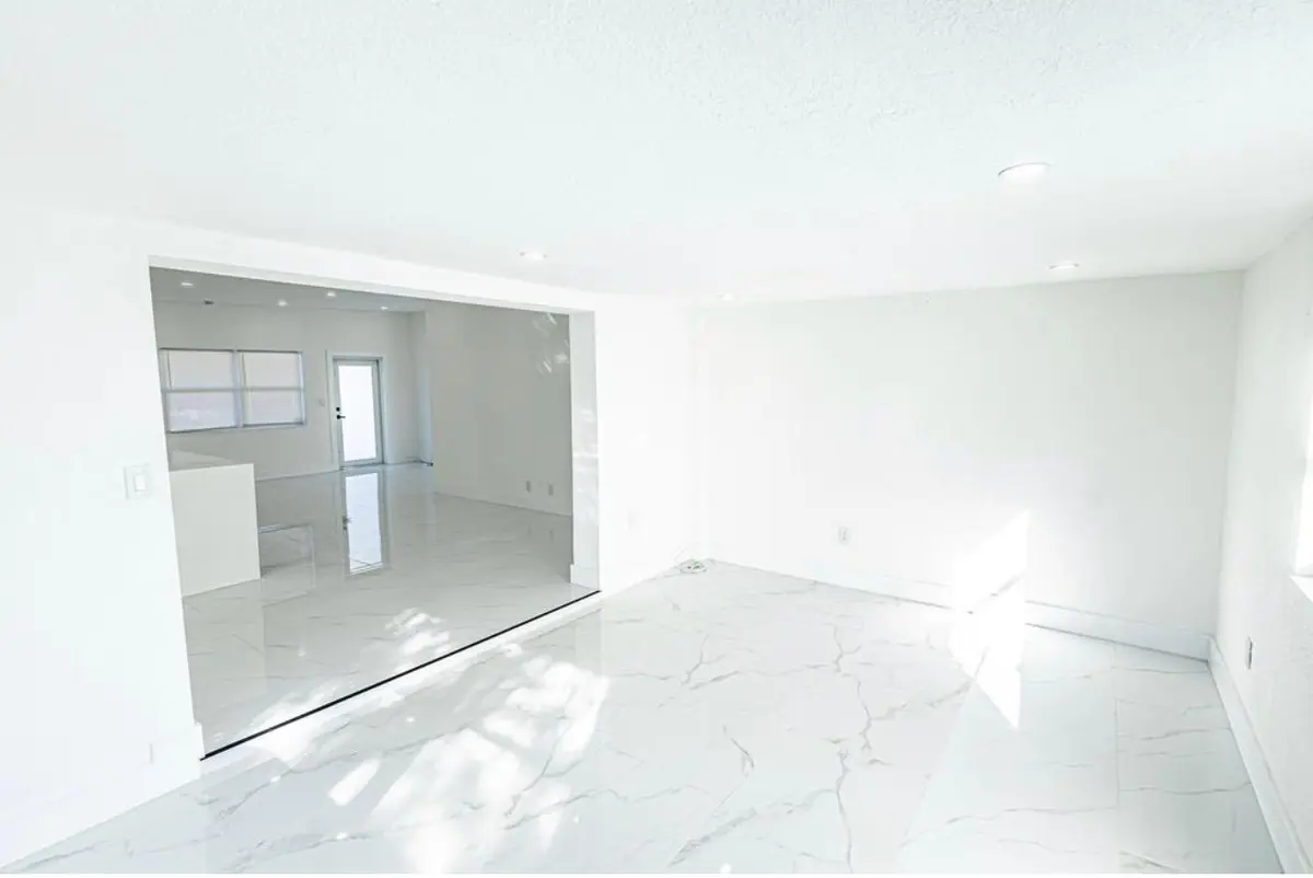 5d55a5d3-b366-4ddd-b87b-3f8e1f2a7574 at 430 E Ilex Drive, Lake Park