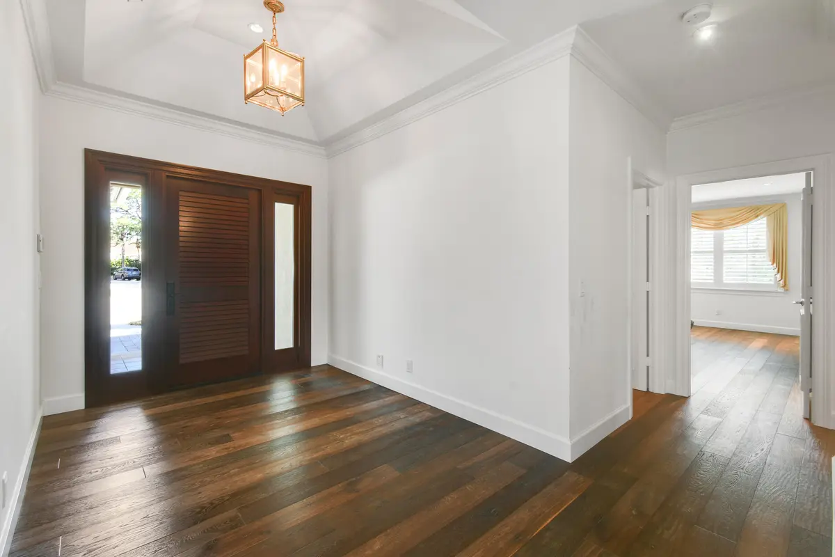 Foyer at 104 Weomi Lane, Jupiter