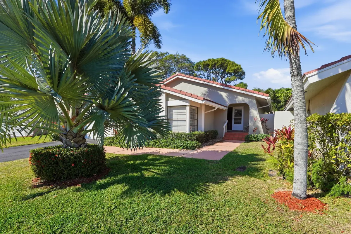 3-web-or-mls-dsc04662 jhonatan rubio at 2842 Kelly Brooke Lane, Deerfield Beach