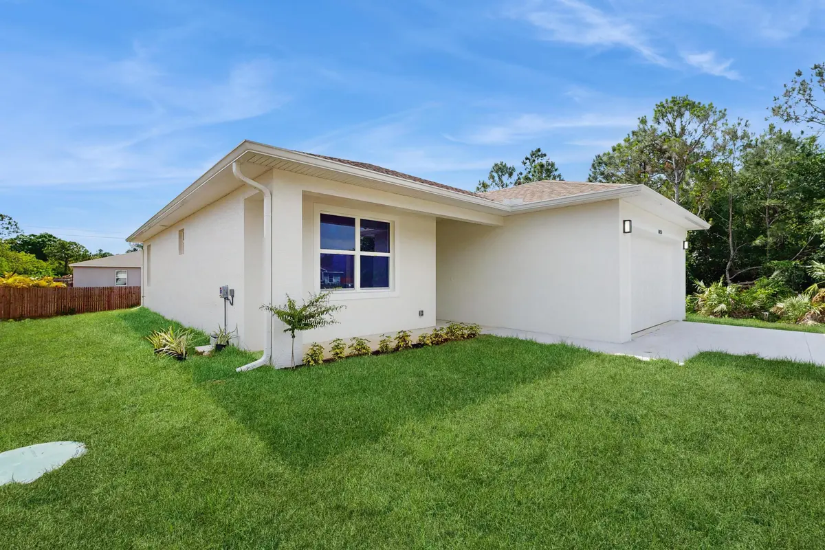8050-97th-Ct-Vero-Beach-FL-32967-0503202 at 8516 102nd Court, Vero Beach