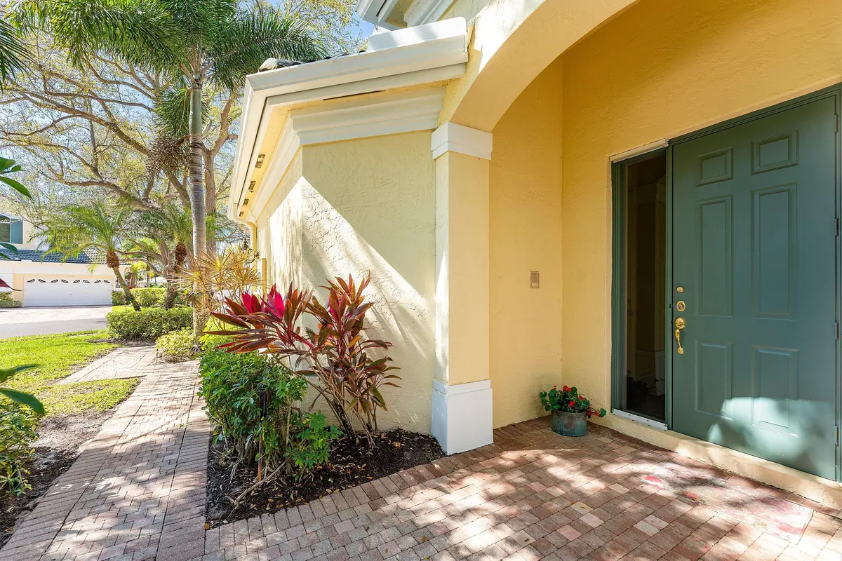 Entrance at 112 Palm Point Circle D, Palm Beach Gardens