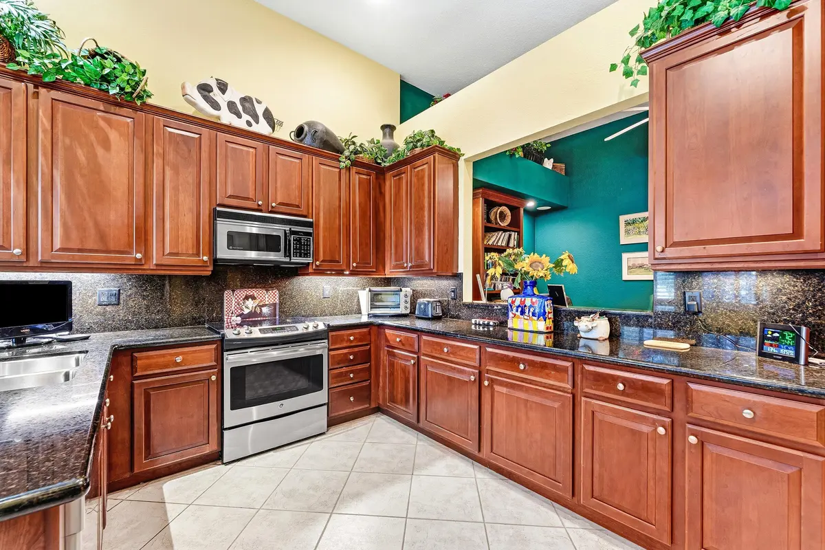 Kitchen at 112 Palm Point Circle D, Palm Beach Gardens