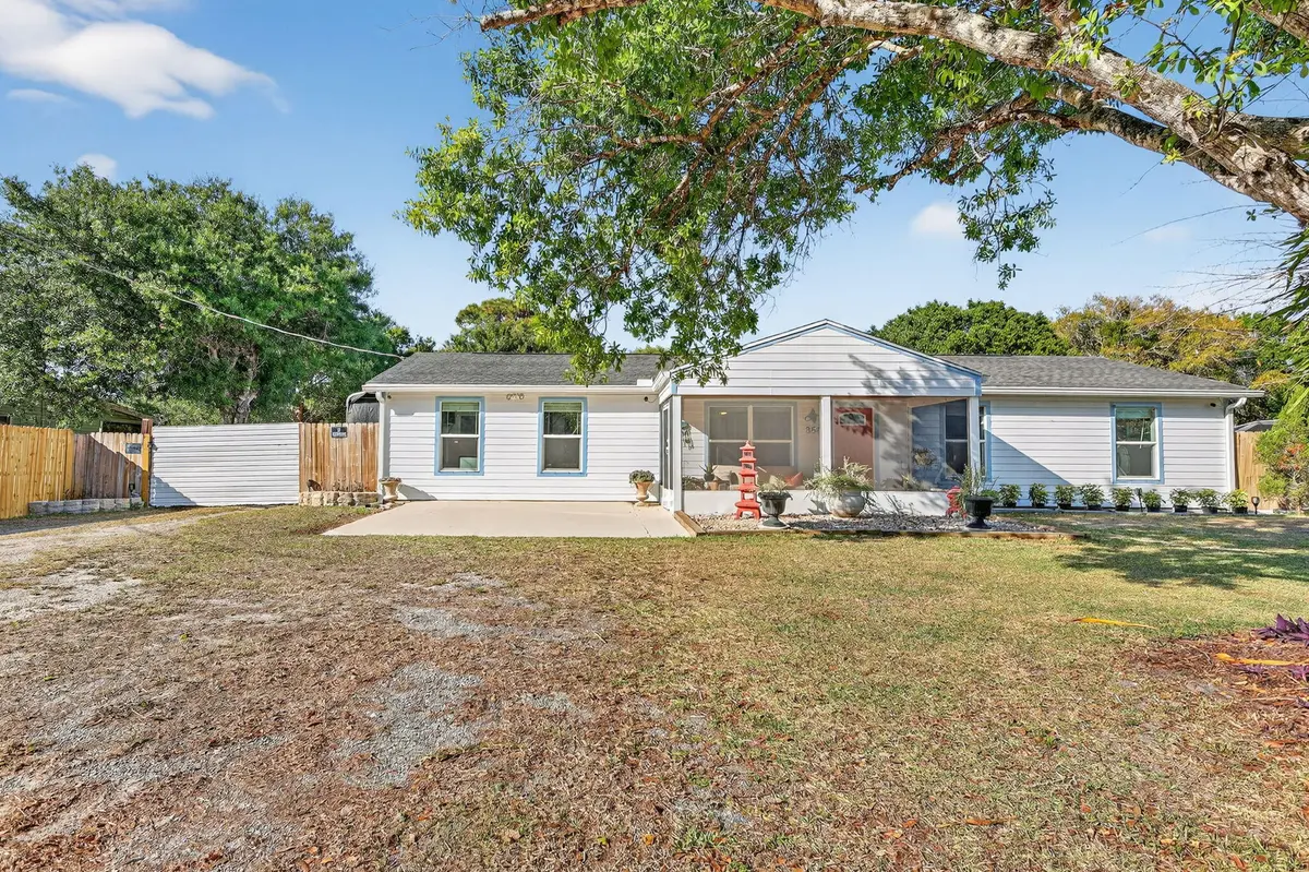3-web-or-mls-5P1A1134 at 356 Traub Avenue, Fort Pierce