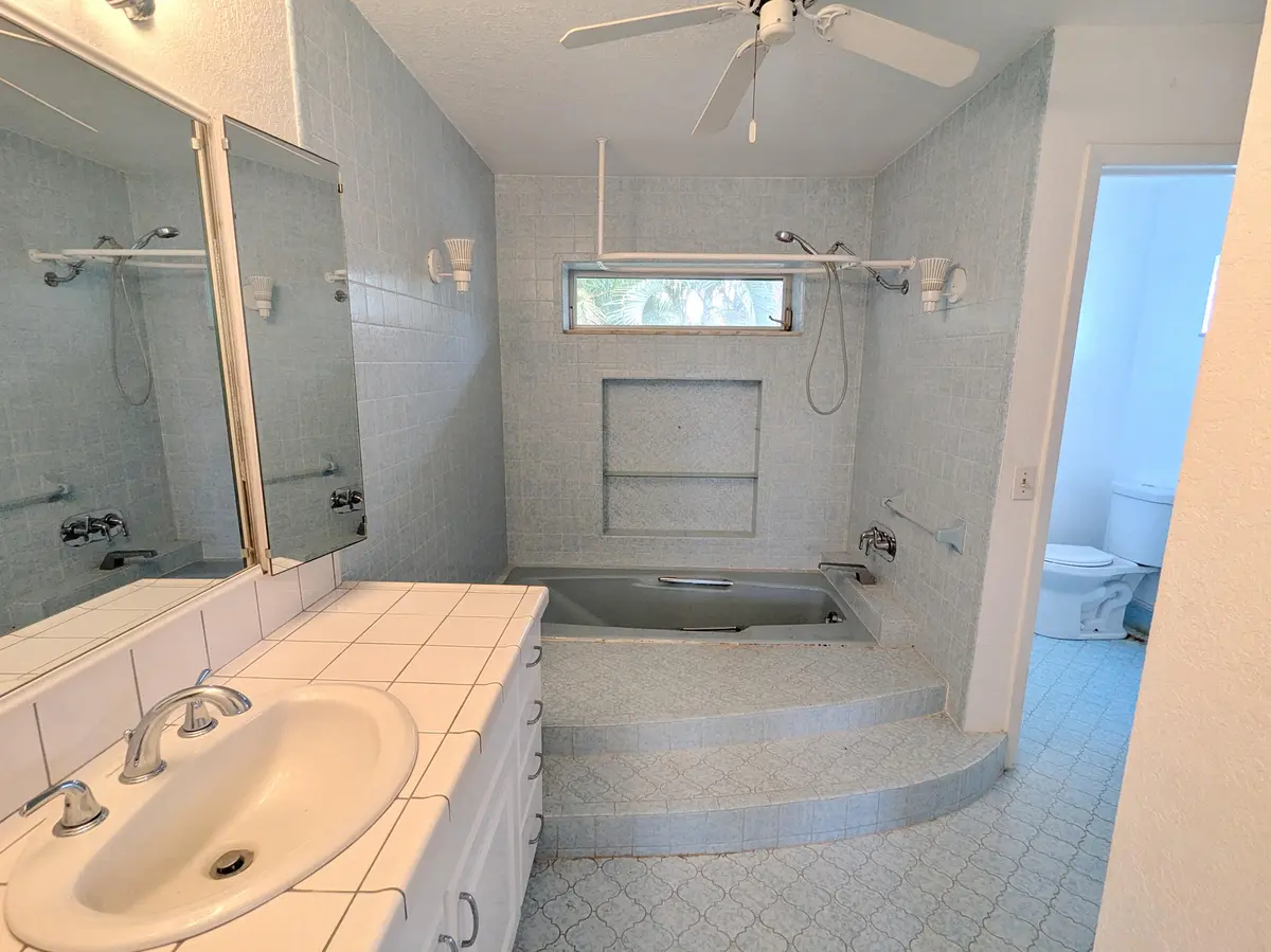 INT4 at 142 N Naranja Avenue, Port St. Lucie
