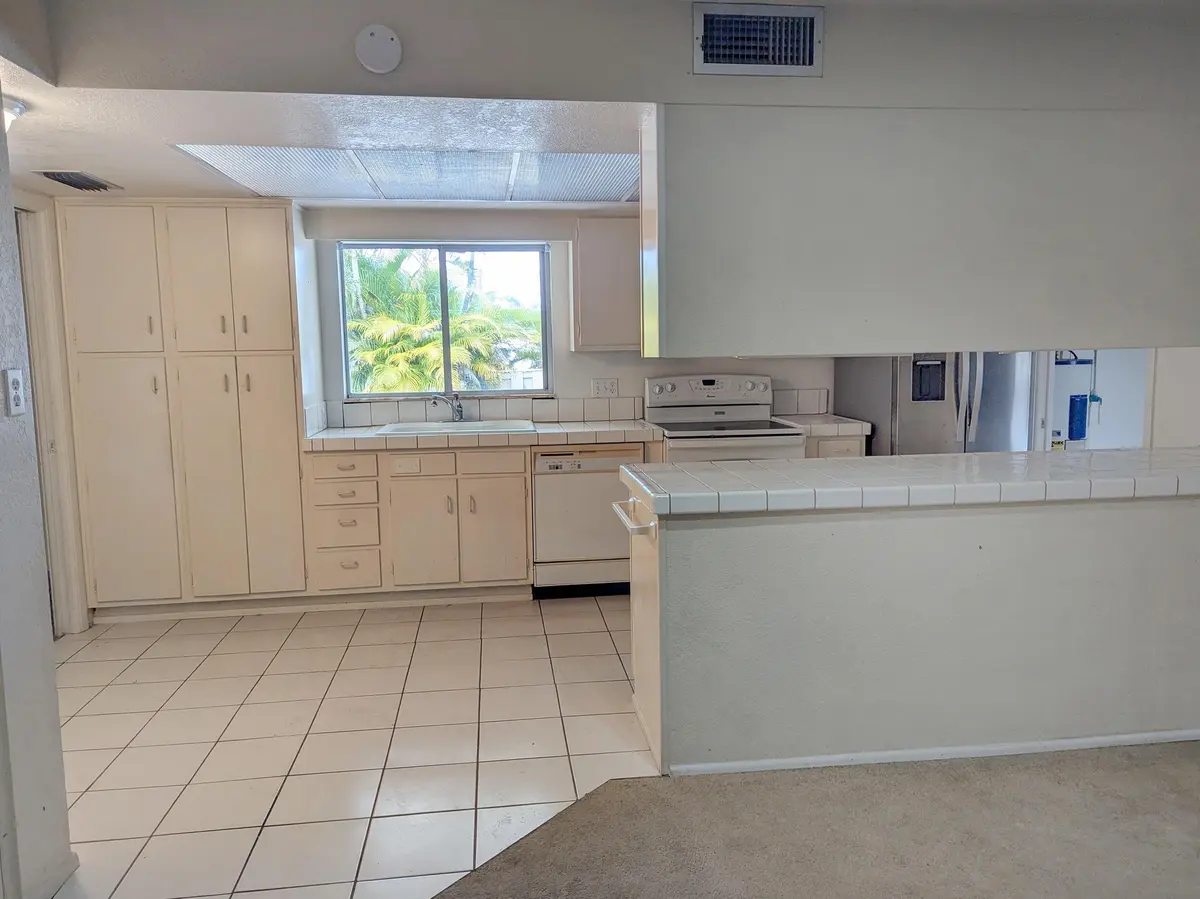 INT5 at 142 N Naranja Avenue, Port St. Lucie