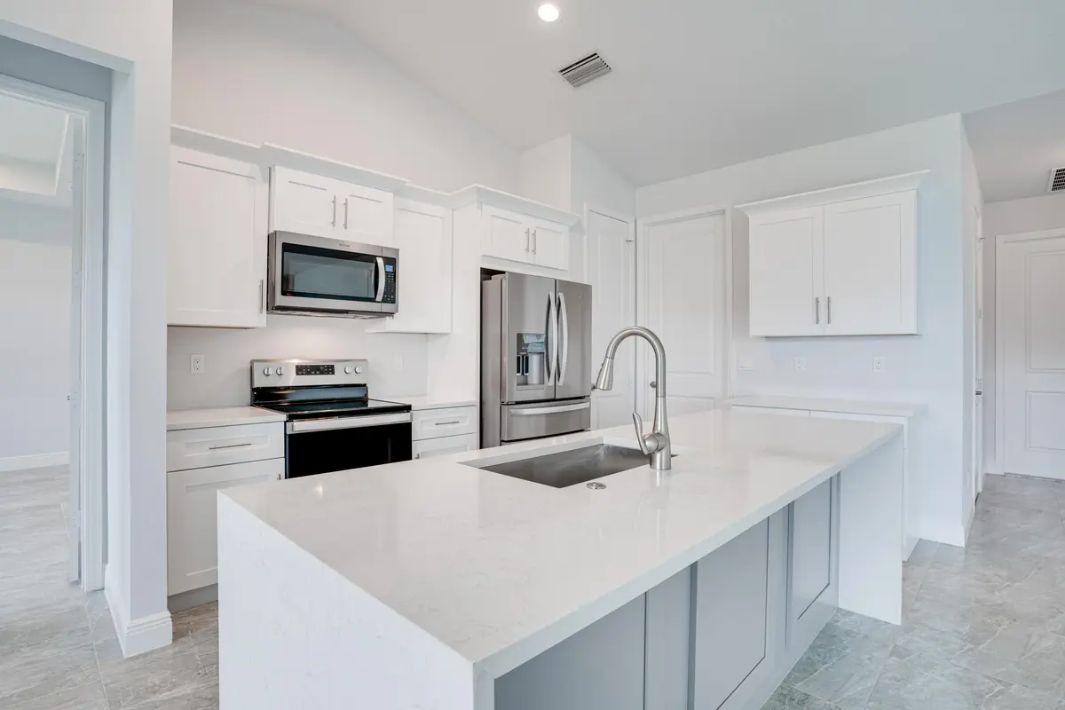 CMV09658HDR-Edit at 388 SW Vista Lake Drive, Port St. Lucie