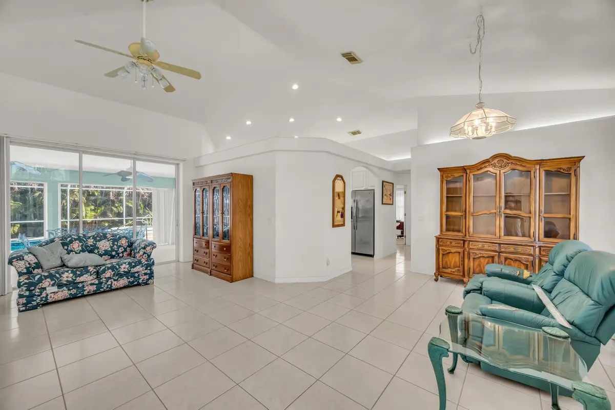 Z63_5266 at 3407 SE Hart Circle, Port St. Lucie