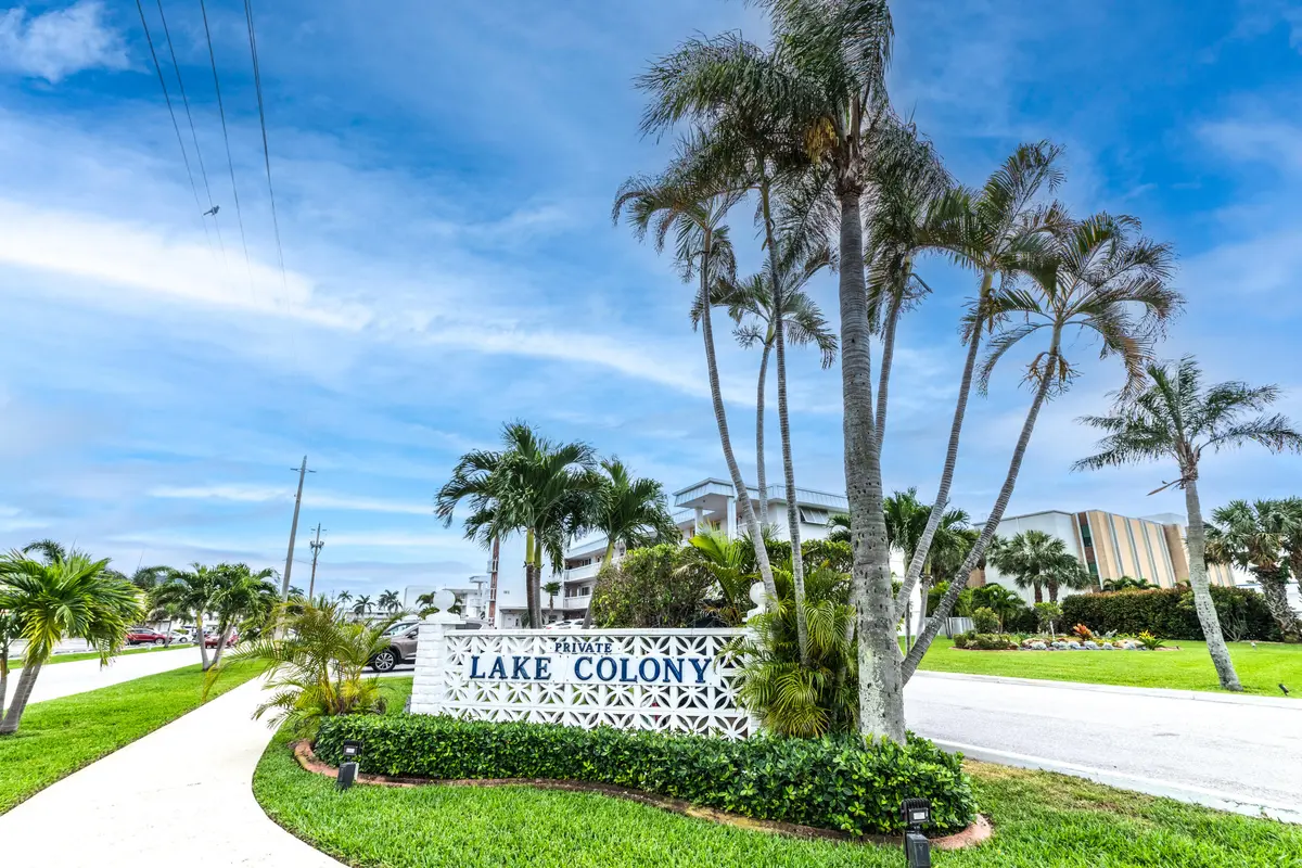 Entrance to Community at 130 Doolen Court 108, North Palm Beach