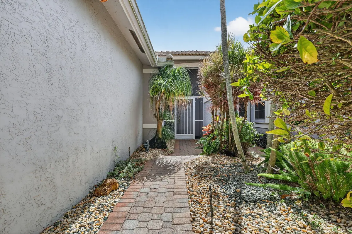 4-web-or-mls-F14A6075 at 9848 Crescent View Drive, Boynton Beach