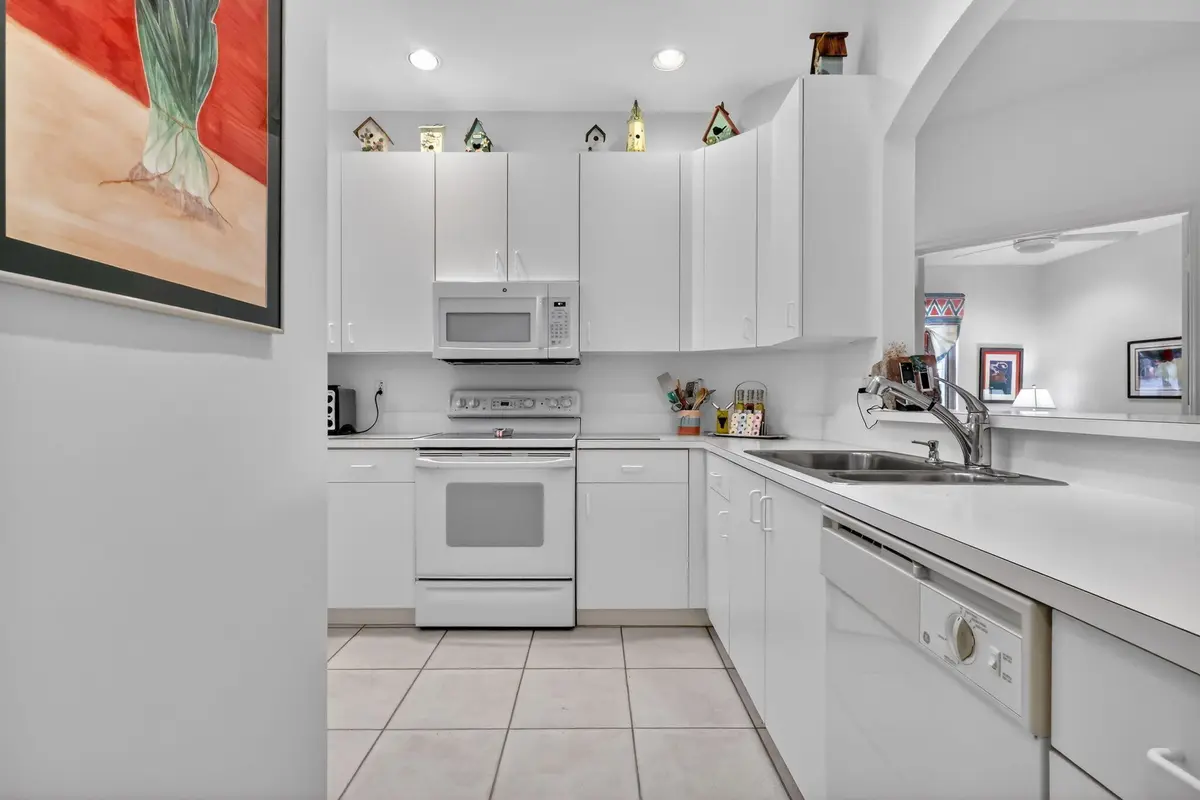 15-web-or-mls-F14A6129 at 9848 Crescent View Drive, Boynton Beach