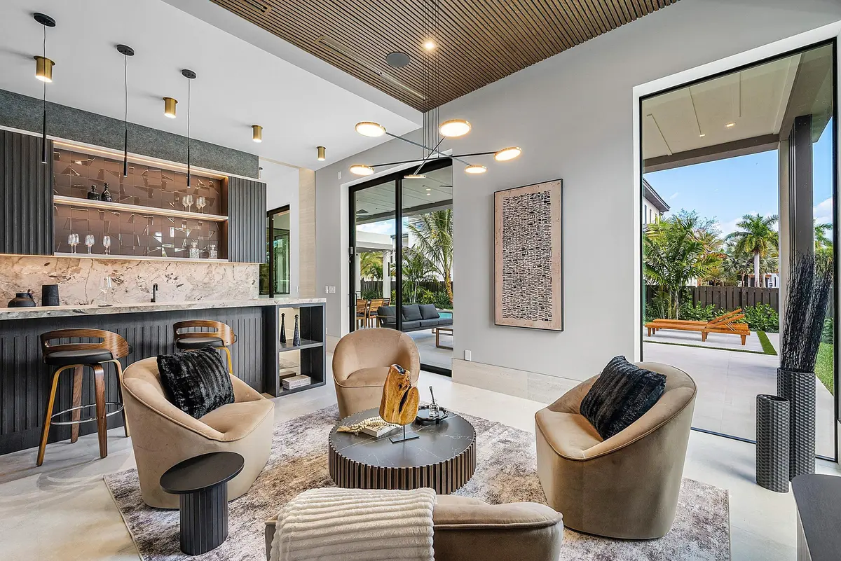008-299Northeast7thStreet-BocaRaton-FL-3 at 299 NE 7th Street, Boca Raton