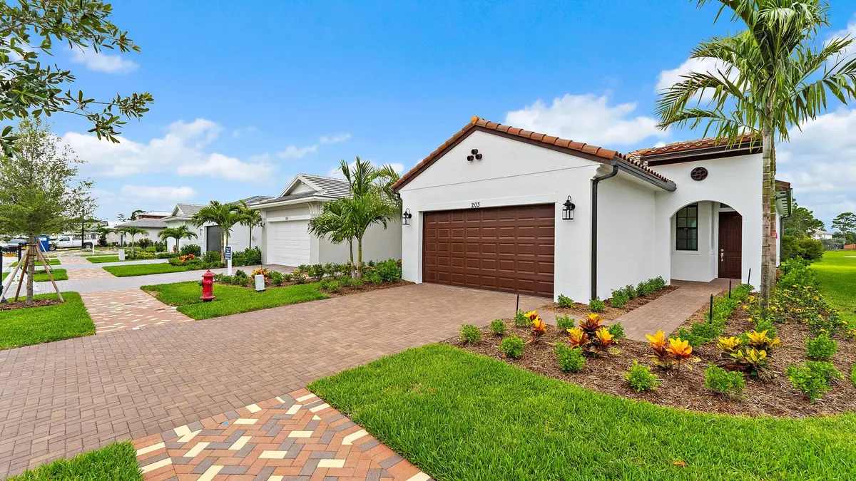 Front of home at 203 SE Via Sangro, Port St. Lucie