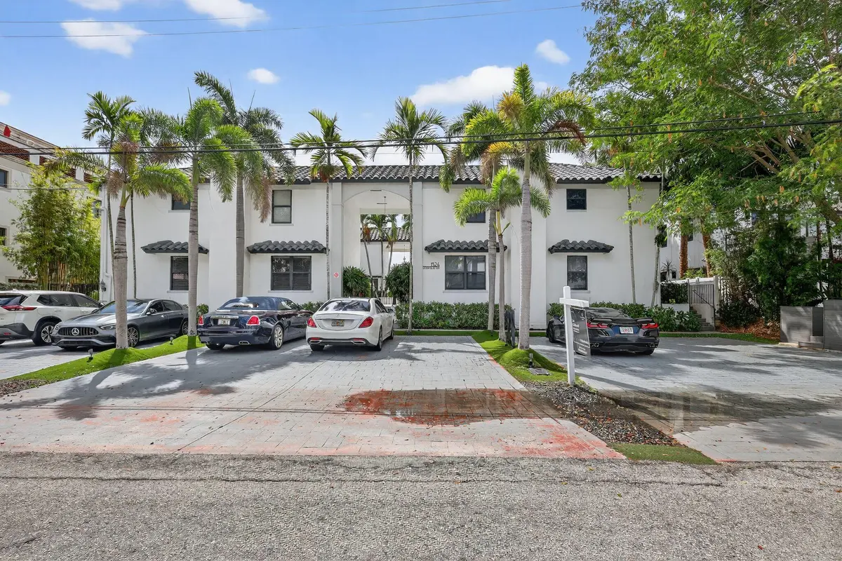 Front at 1524 SE 12th Street 6, Fort Lauderdale