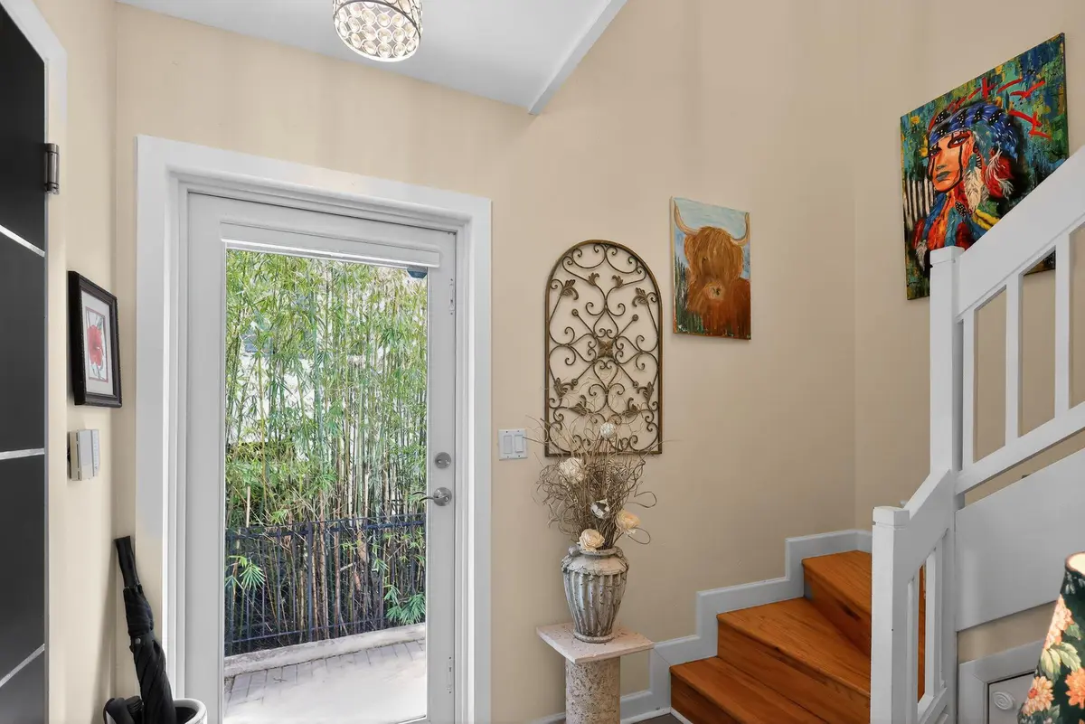 Entry at 1524 SE 12th Street 6, Fort Lauderdale