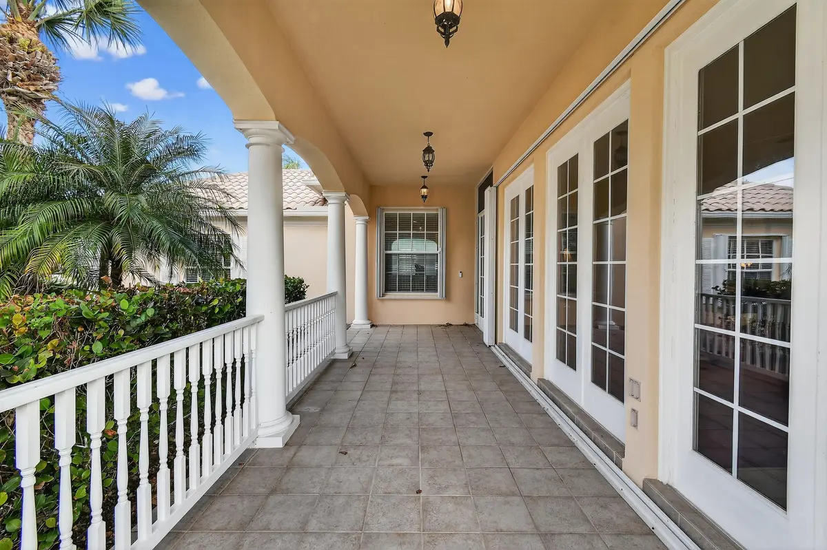 8681SENicoleteLane(8) at 8681 SE Nicolete Lane, Hobe Sound