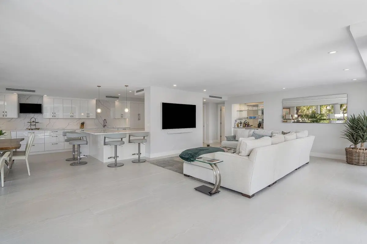 Open Living Room & Bar at 3140 S Ocean Boulevard 201n, Palm Beach