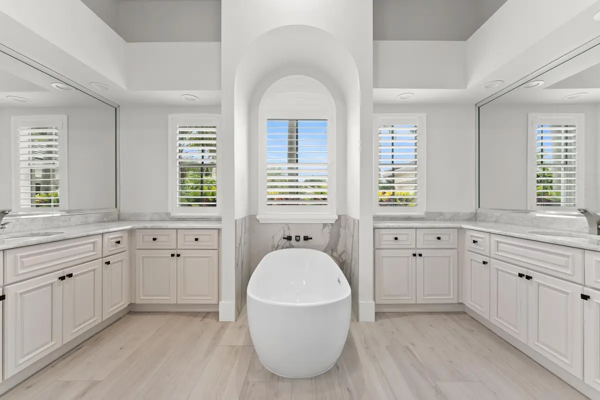 Mstr Bath 30 at 7737 Preserve Drive, West Palm Beach