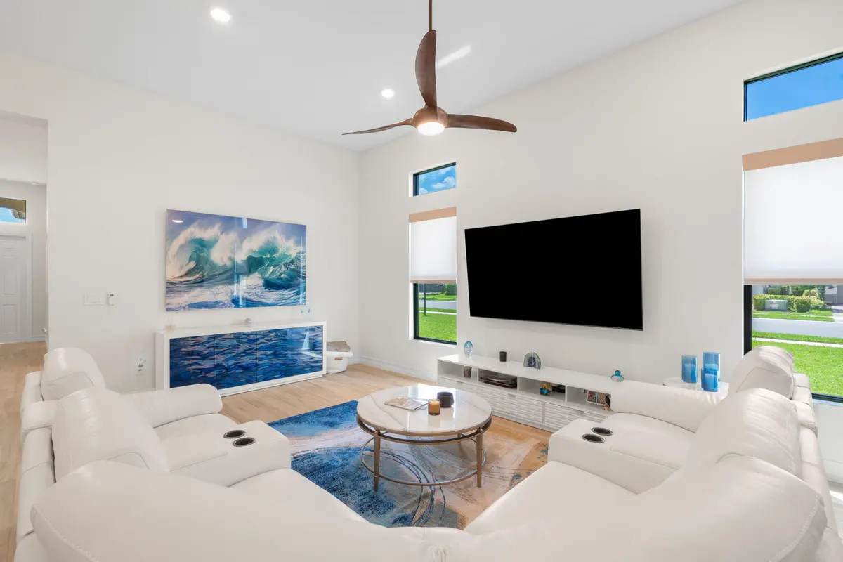 Greatroom at 11975 Vivar Run, Parkland