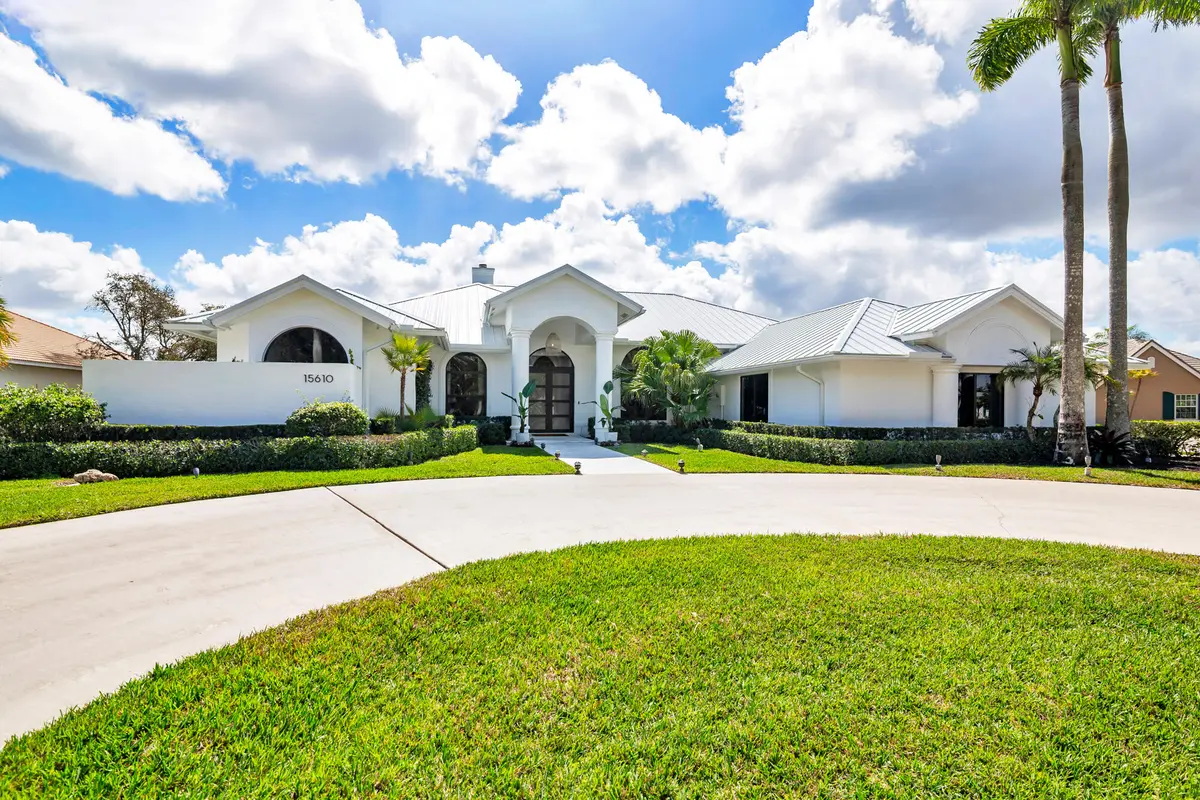 low-6 at 15610 Enstrom Road, Wellington