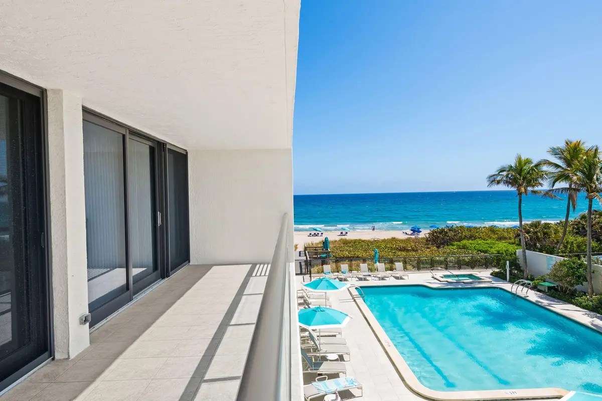 28-web-or-mls-DSC_5710 at 2727 S Ocean Boulevard 404, Highland Beach