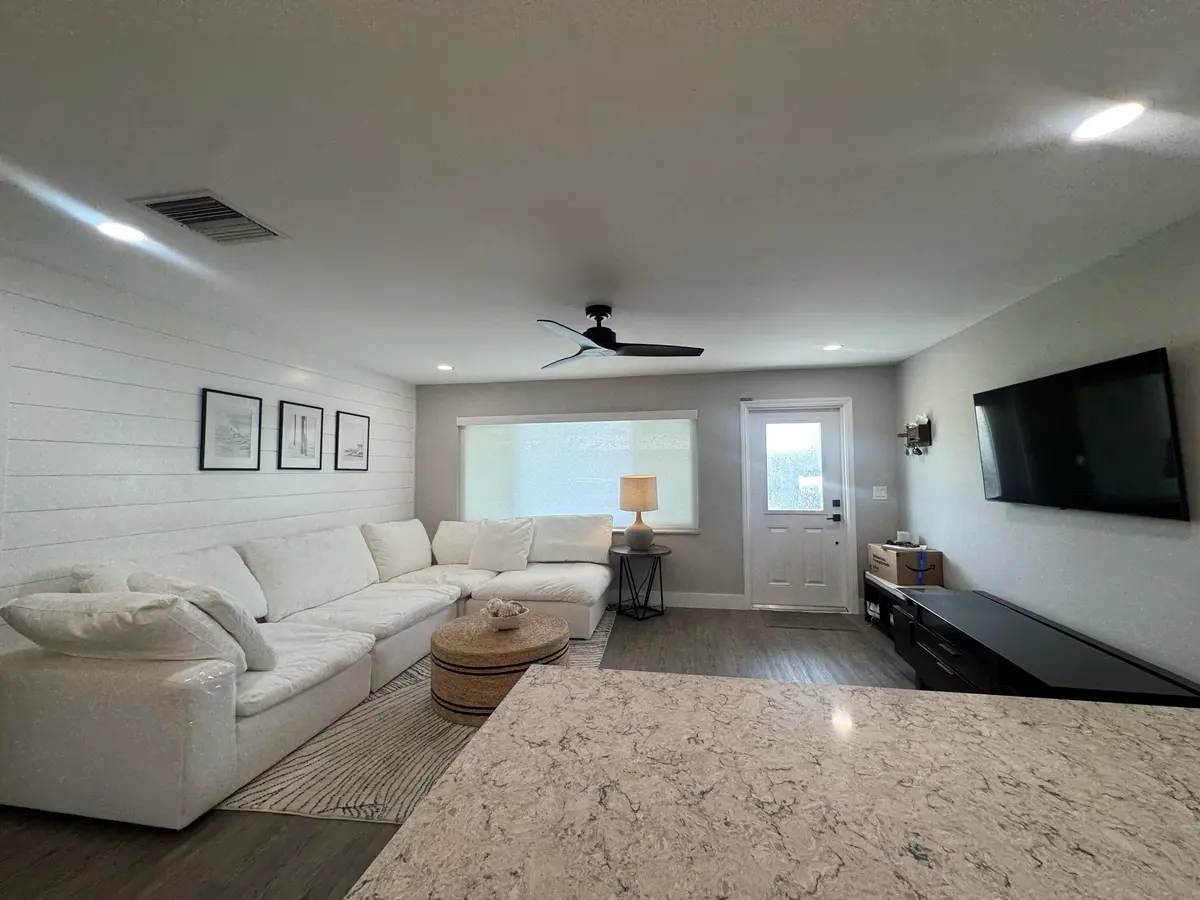 Luxury Vinal Floors at 108 SW 9th Street, Boynton Beach